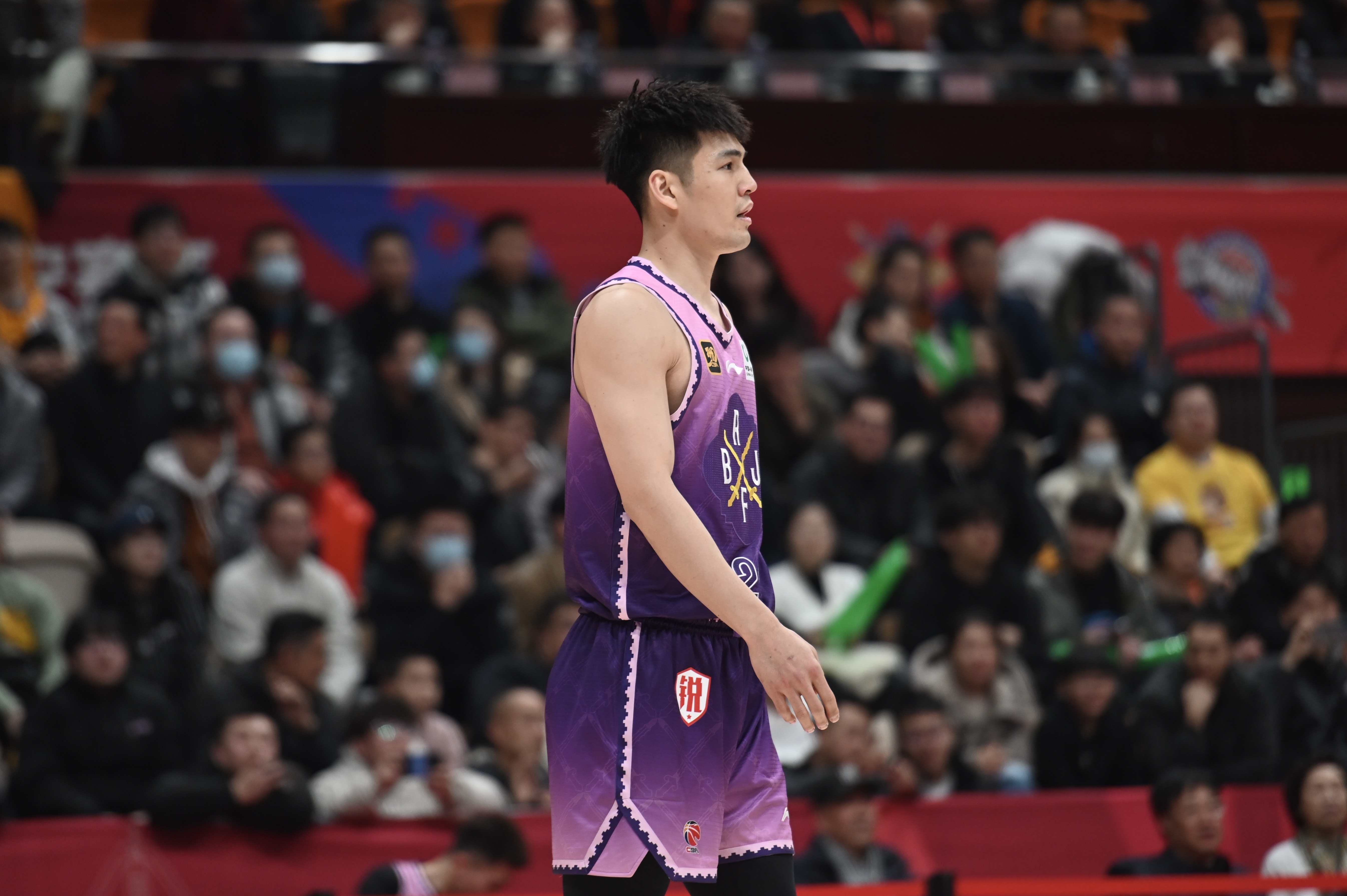 媒體人：陳國豪接近超級B類合同轉(zhuǎn)會廣東 廣東送還王少杰+轉(zhuǎn)會費(fèi)