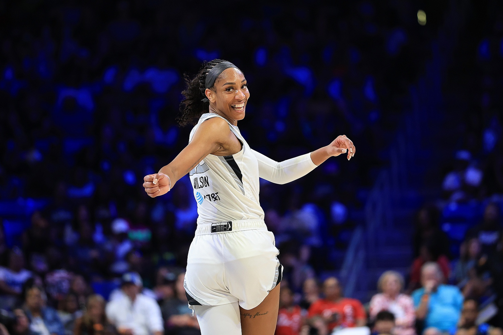 阿賈-威爾遜兩次單賽季10次30+ WNBA歷史首人