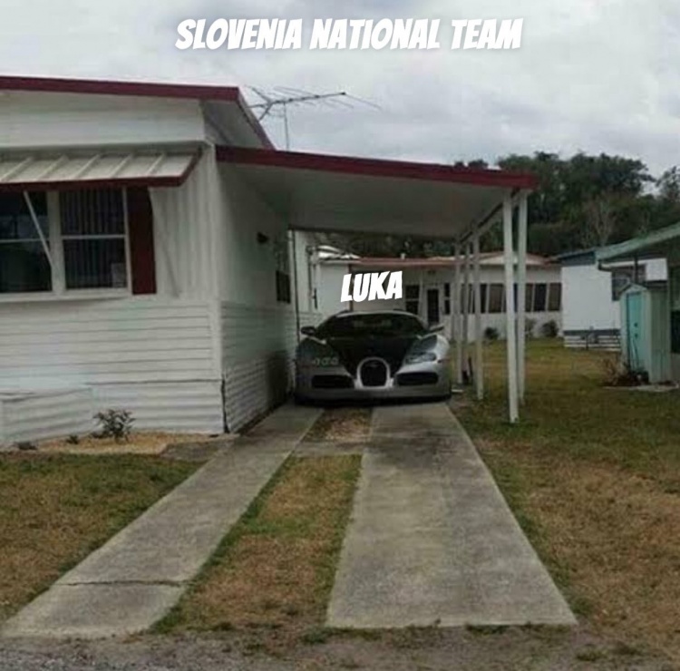 東契奇自媒體曬圖為男籃歐錦賽預(yù)熱：破敗小院中的豪車！