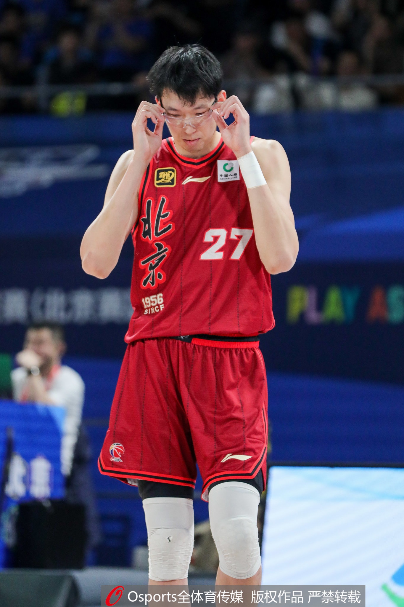 玩梗甚至能賺點(diǎn)錢！周琦接了雞蛋灌餅的廣告：有琦父必有琦子