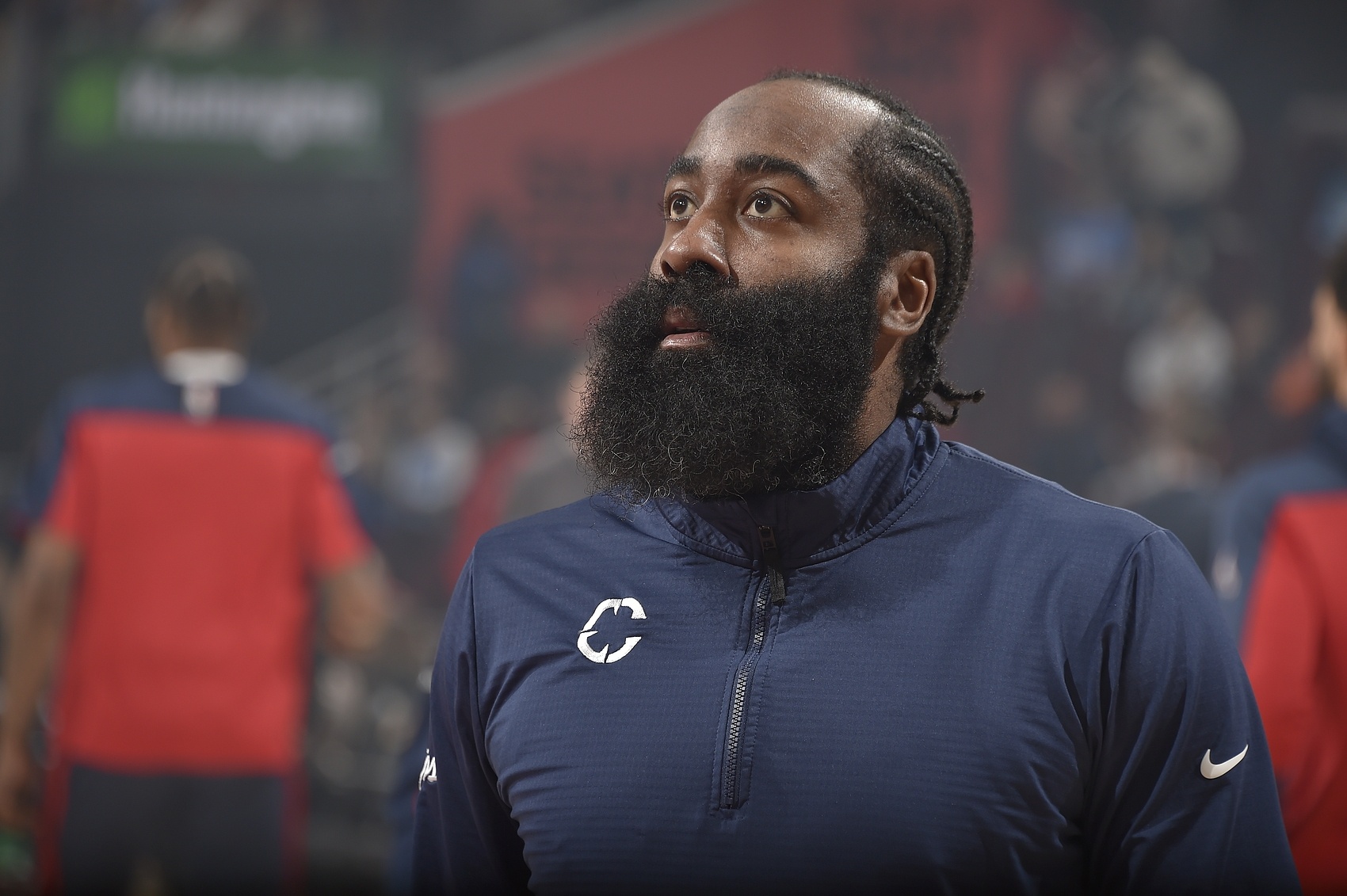 夸梅：哈登夏天只會(huì)抽煙喝酒 在海外進(jìn)監(jiān)獄 和脫衣舞娘開派對(duì)