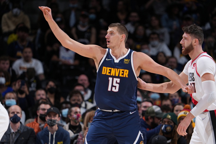 先知！蒂格：阿特金森曾說(shuō)打替補(bǔ)的約基奇比努爾基奇強(qiáng)10倍