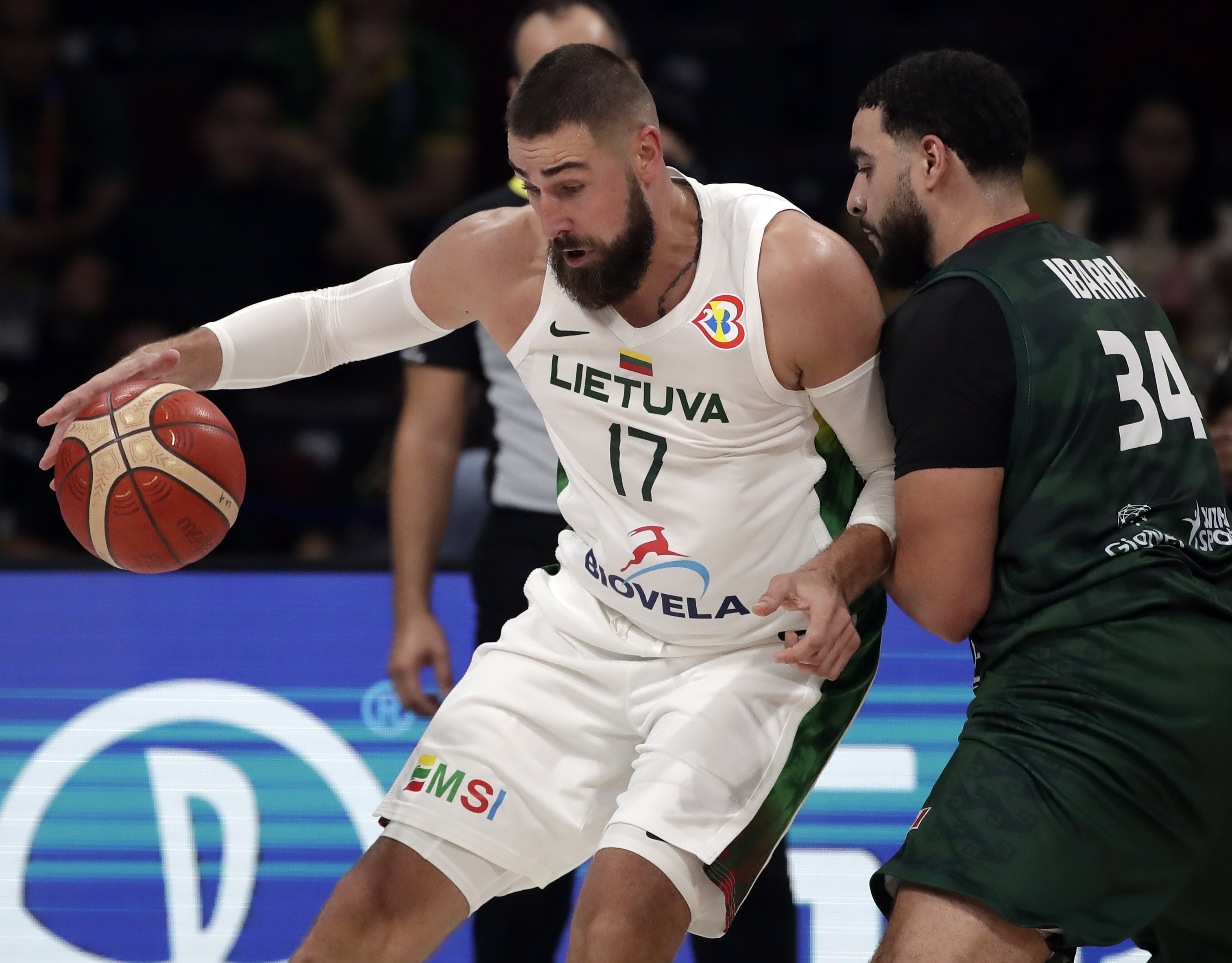 現(xiàn)役球員歐錦賽得分前五：瓦蘭475分第一 施羅德第二 東契奇第四