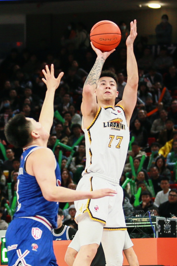 媒體人：論憑億近人 北控+首鋼加起來都未必干得過上海久事