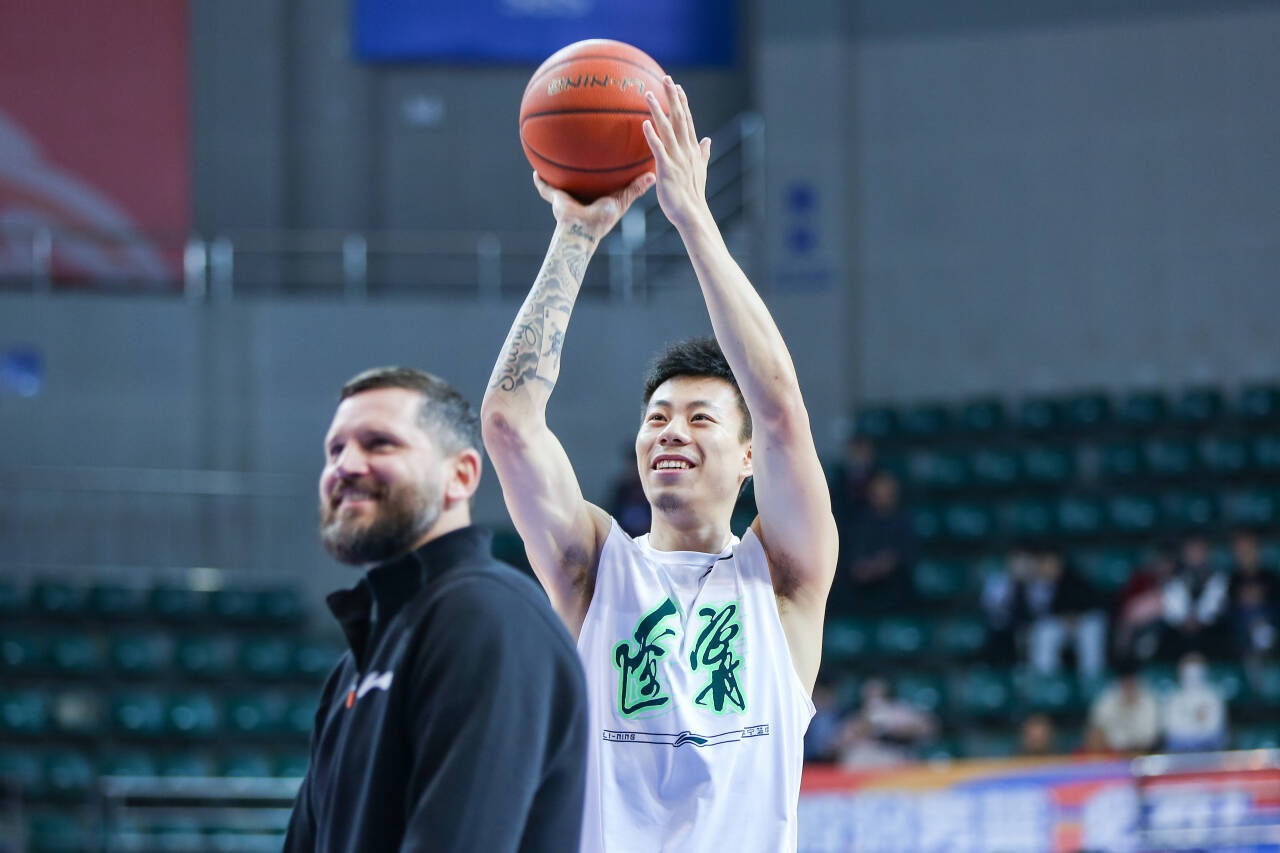 媒體人：上海得到張鎮(zhèn)麟 鋒線實(shí)力提升 國產(chǎn)鋒線價(jià)值或進(jìn)一步走高