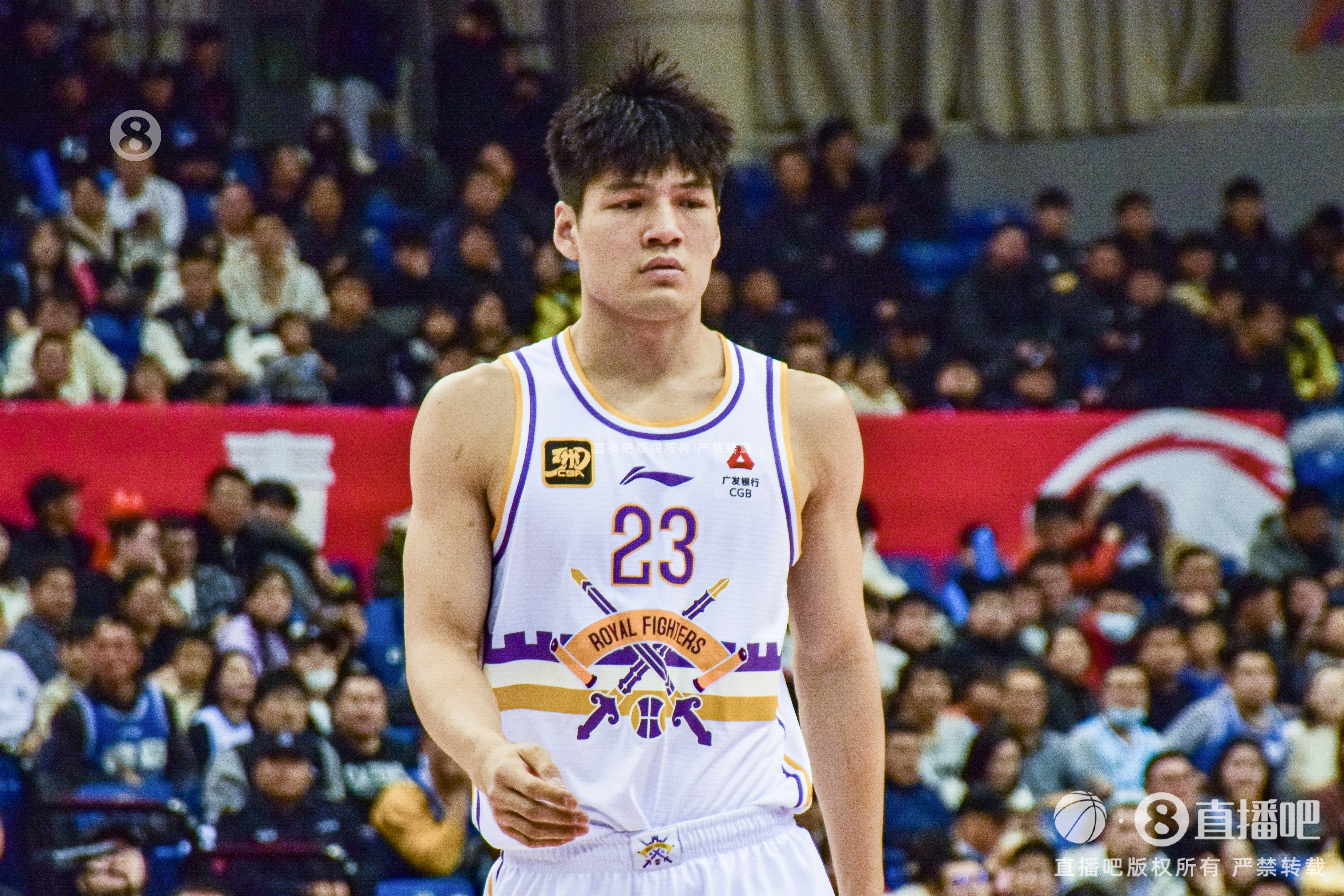 媒體人：廣東從北控得陳國(guó)豪花了1500萬(wàn) 引進(jìn)焦泊喬一事還未執(zhí)行