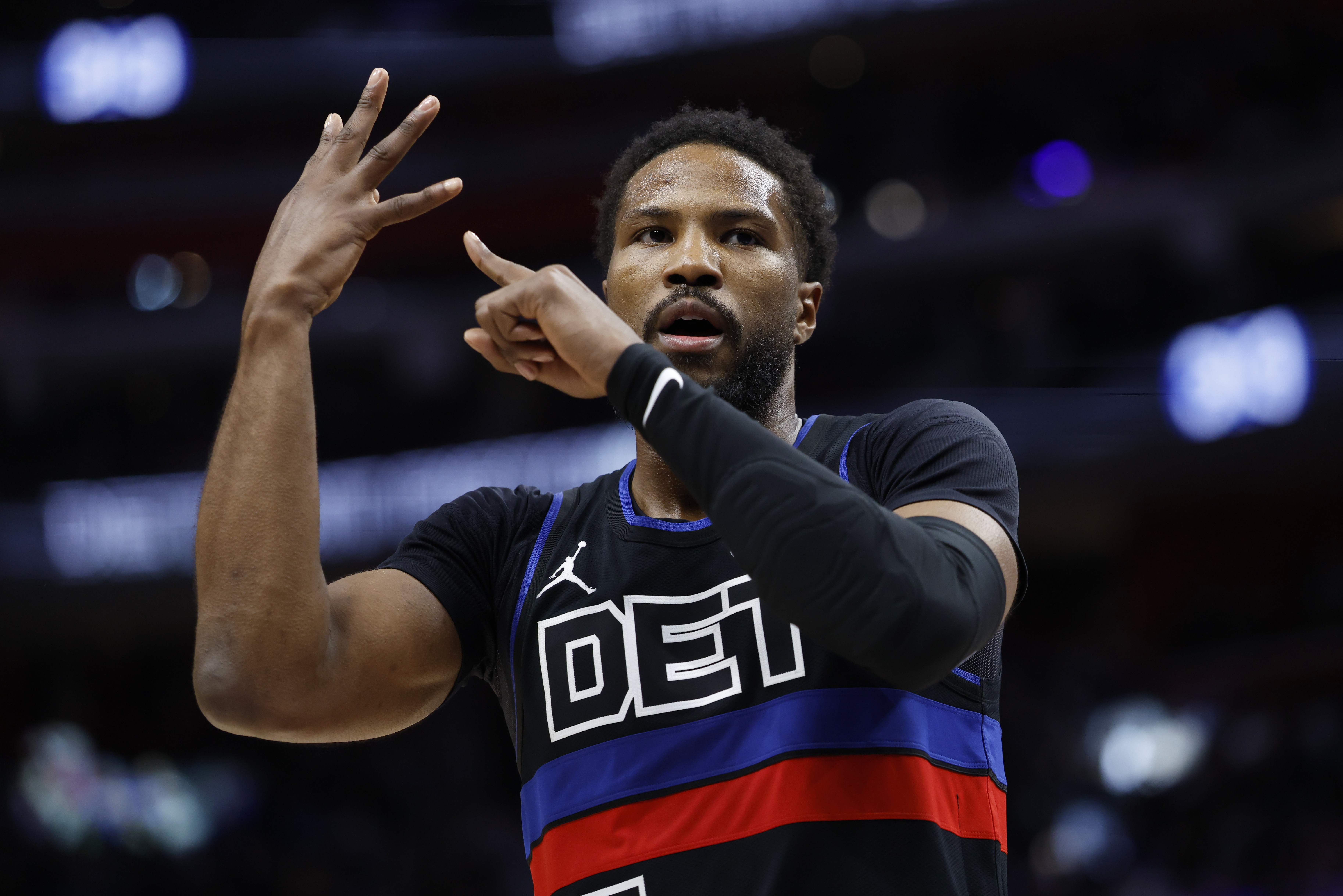 Scotto：活塞、森林狼、尼克斯、騎士近期接觸了馬利克-比斯利