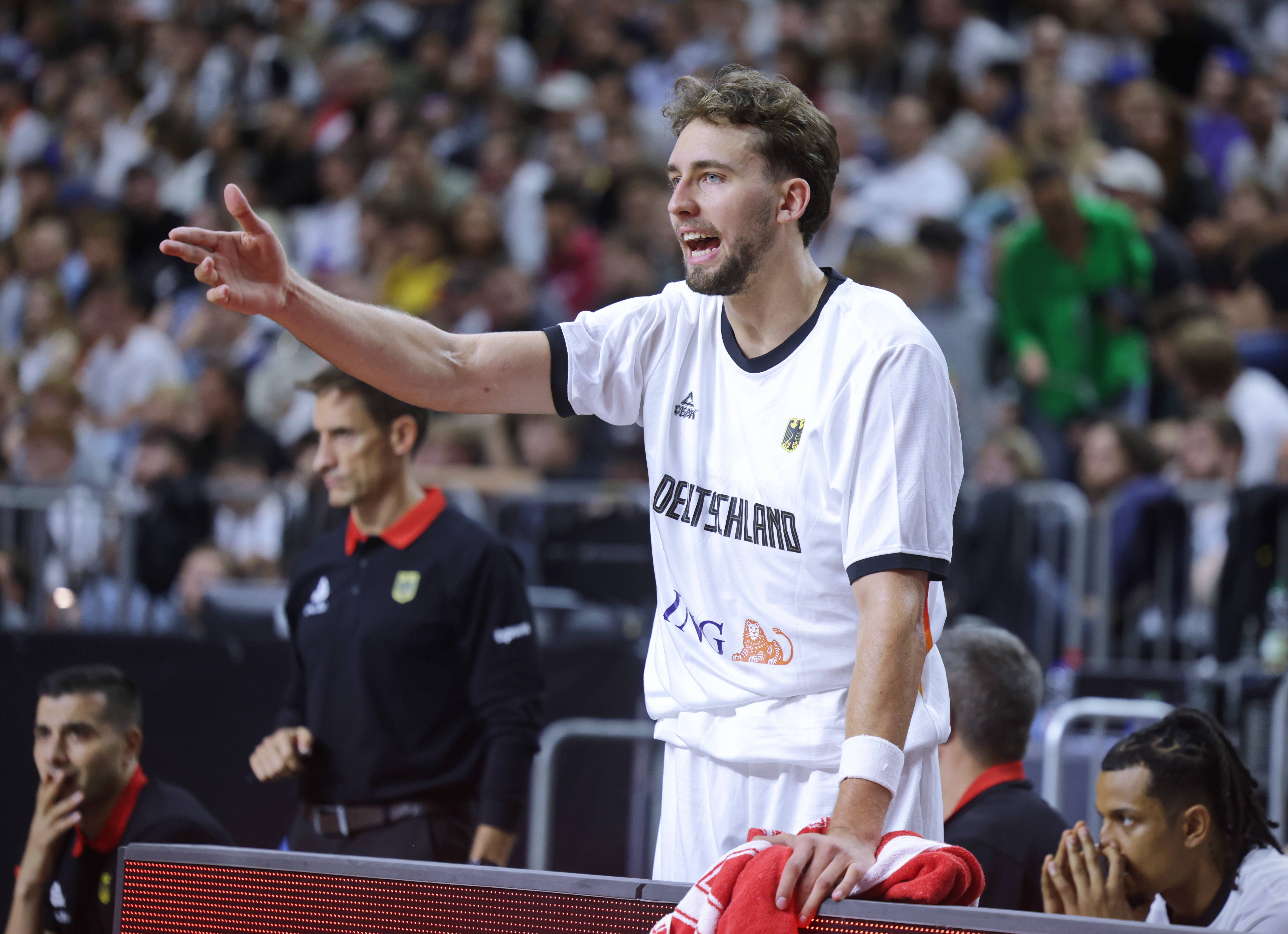 得分好手！小瓦格納15中8&罰球9中6拿到22分 另有8板1助2斷