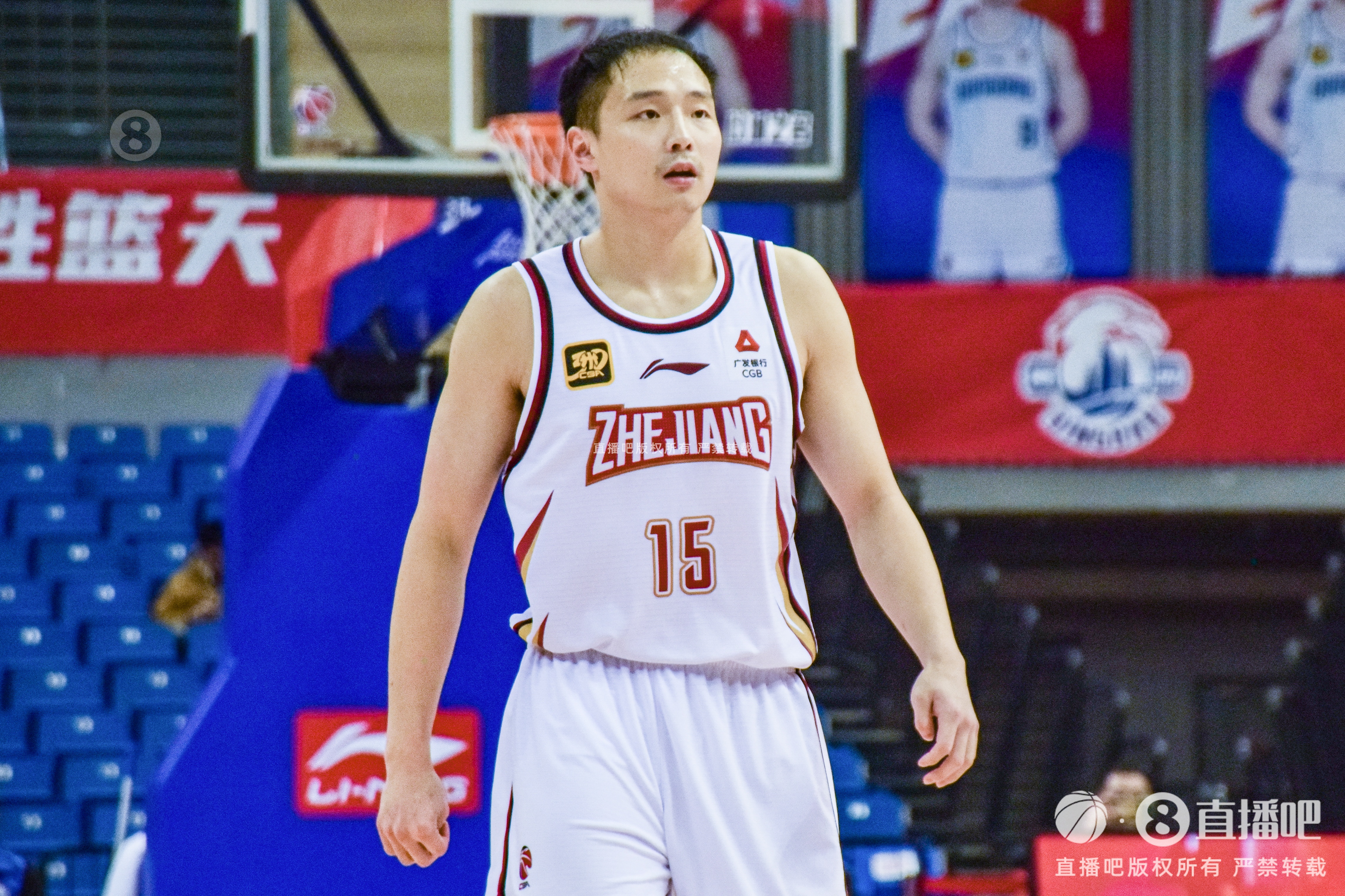 3年1800萬頂薪加盟青島！浙江官宣：王奕博的CBA注冊問題已解決