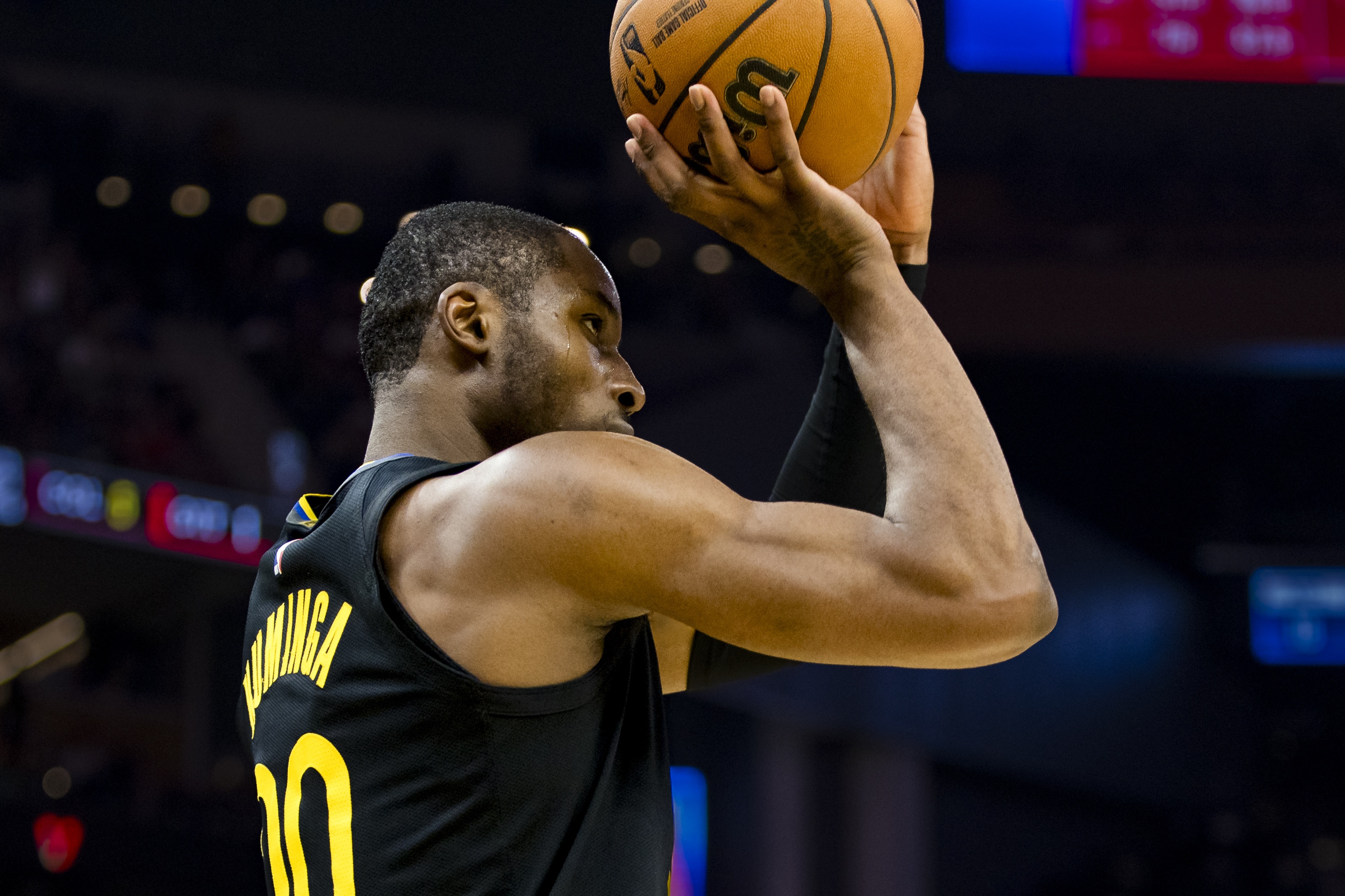 美記：勇士有在9月給庫明加開出一份不同的2年4500萬報價的可能性