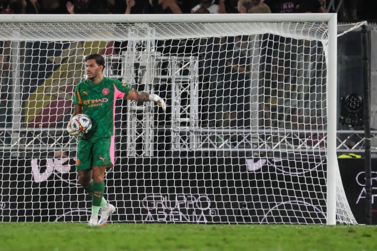 埃德森：我們在曼城創(chuàng)造了傳奇，八年后選擇離開并不容易