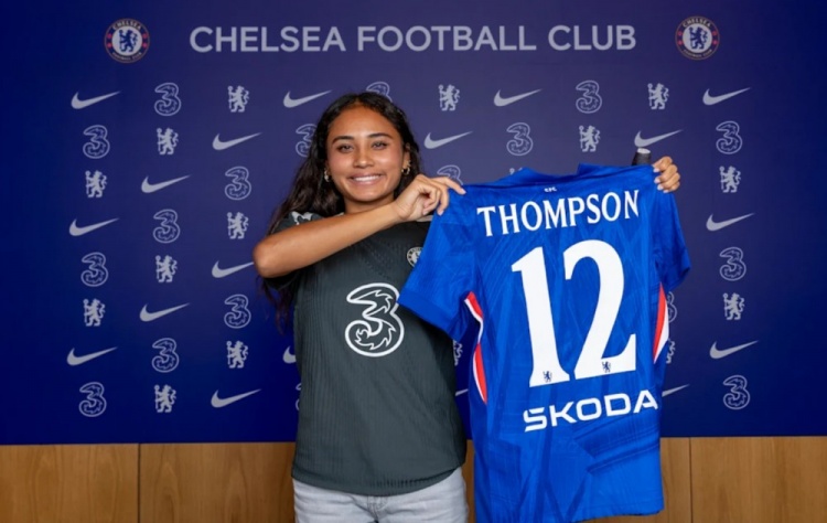 切爾西女足官方：20歲美國前鋒艾麗莎-湯普森加盟，簽約至2030年