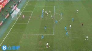 真沒帶射門靴??！上半場(chǎng)補(bǔ)時(shí)階段，向余望門前再次打高錯(cuò)失良機(jī)