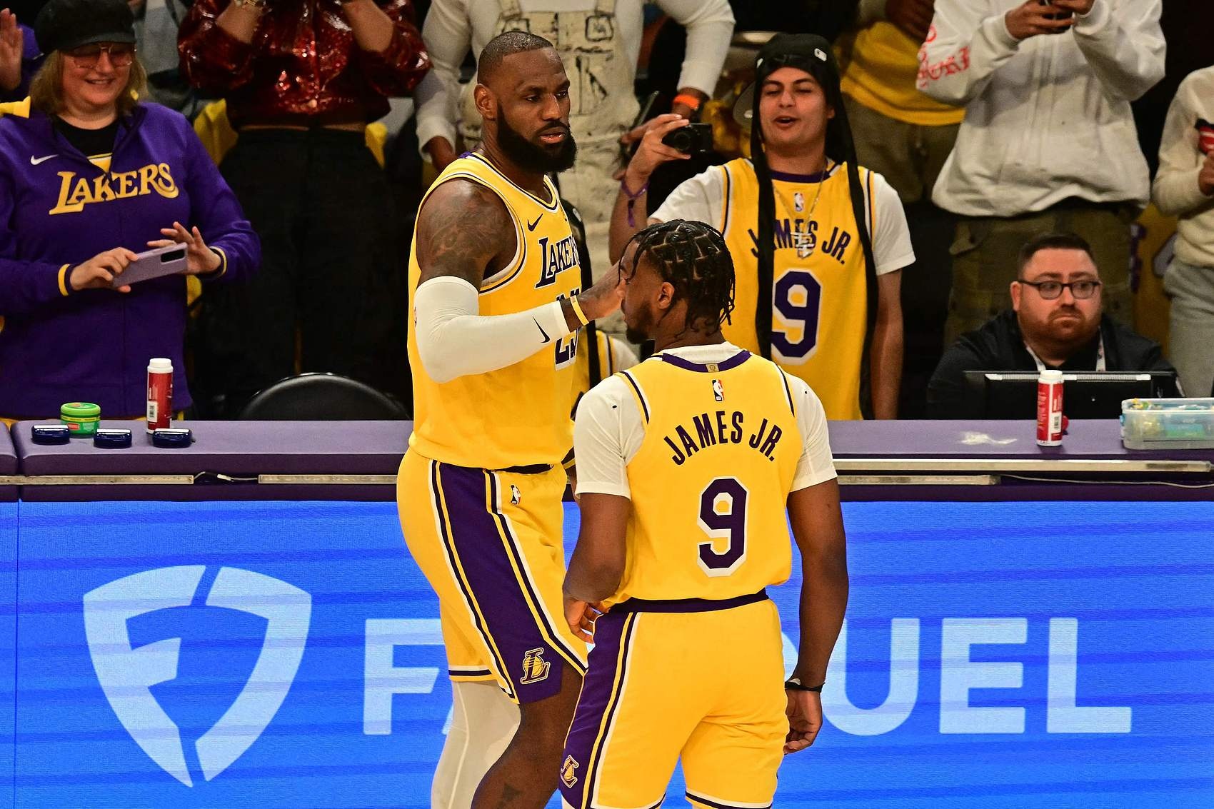 布朗尼回顧去年NBA首秀：很瘋狂的體驗(yàn) 緊張感真的到頂了！