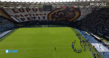 這就是羅馬德比！拉齊奧、羅馬雙方賽前均展出巨型TIFO