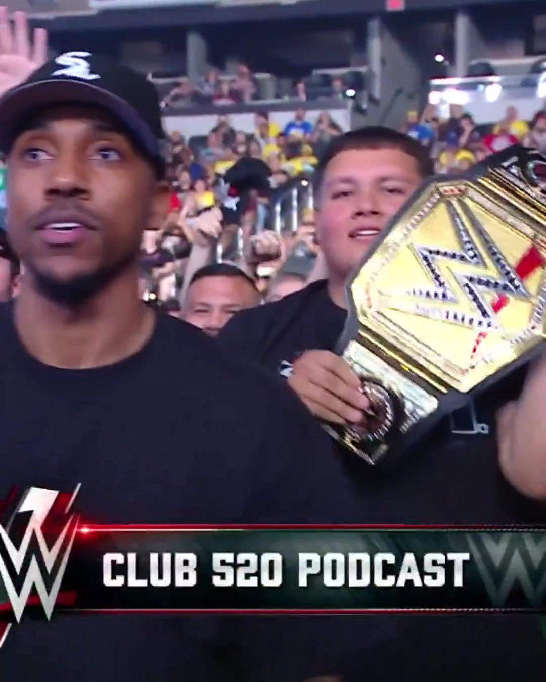忠實摔迷！哈利伯頓和蒂格現場觀戰(zhàn)WWE“摔角狂歡”賽事